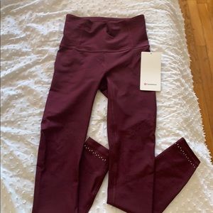 BRAND NEW LULULEMON LEGGINGS